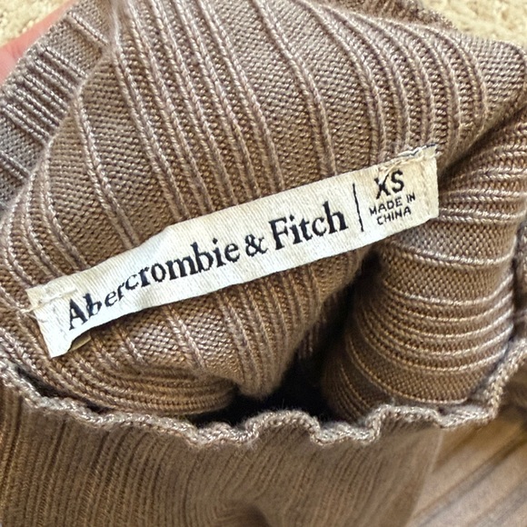 Abercrombie & Fitch Taupe Ribbed Bodysuit - Picture 3 of 3